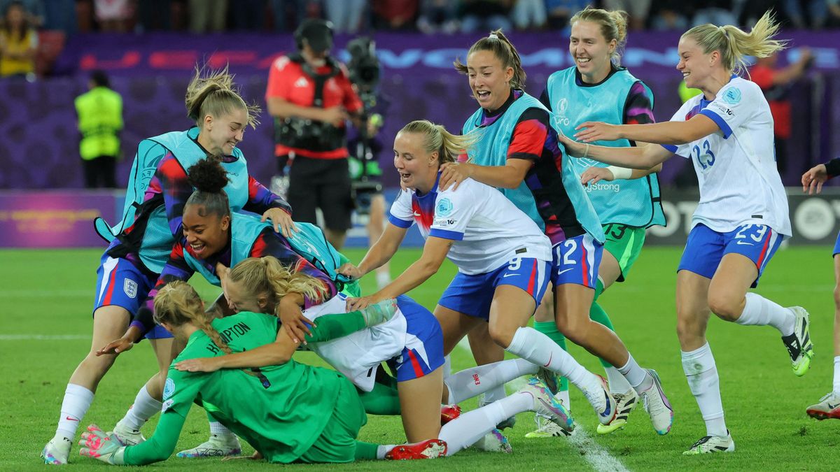 Angličanky vyřadily ve čtvrtfinále ME Švédsko na penalty a dál mohu snít o obhajobě