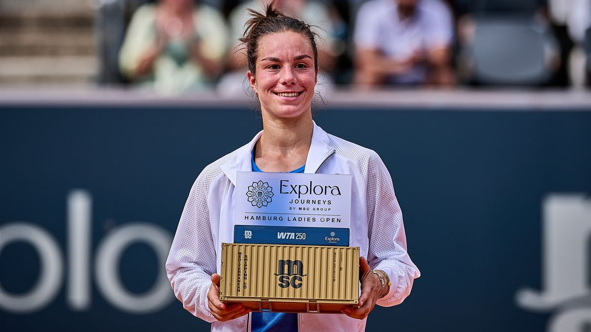 Diváci žasli nad bizarní trofejí. Tenistka další odměnu odmítla, bála se