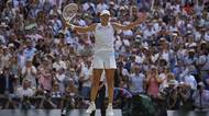 Nová královna Wimbledonu. Šwiateková neměla s Anisimovovou slitování, ve finále neztratila jediný game