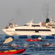 Lodní provoz singapurského přístavu v kombinaci s MS v plavání. 