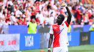 Slavia vydělá rekordní balík! Diouf podepsal smlouvu v Anglii