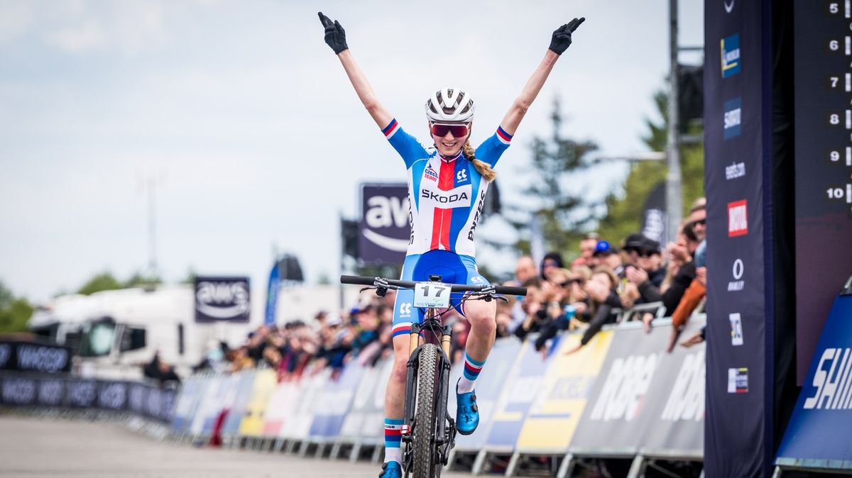 Bukovská má z ME bikerek další juniorskou medaili, v cross country brala bronz