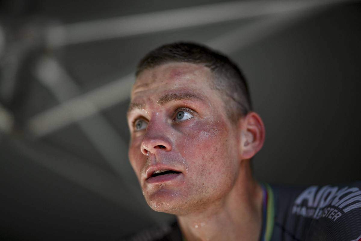 Se zápalem plic se Tour de France jet nedá. Mathieu van der Poel po hospitalizaci odstoupil. 