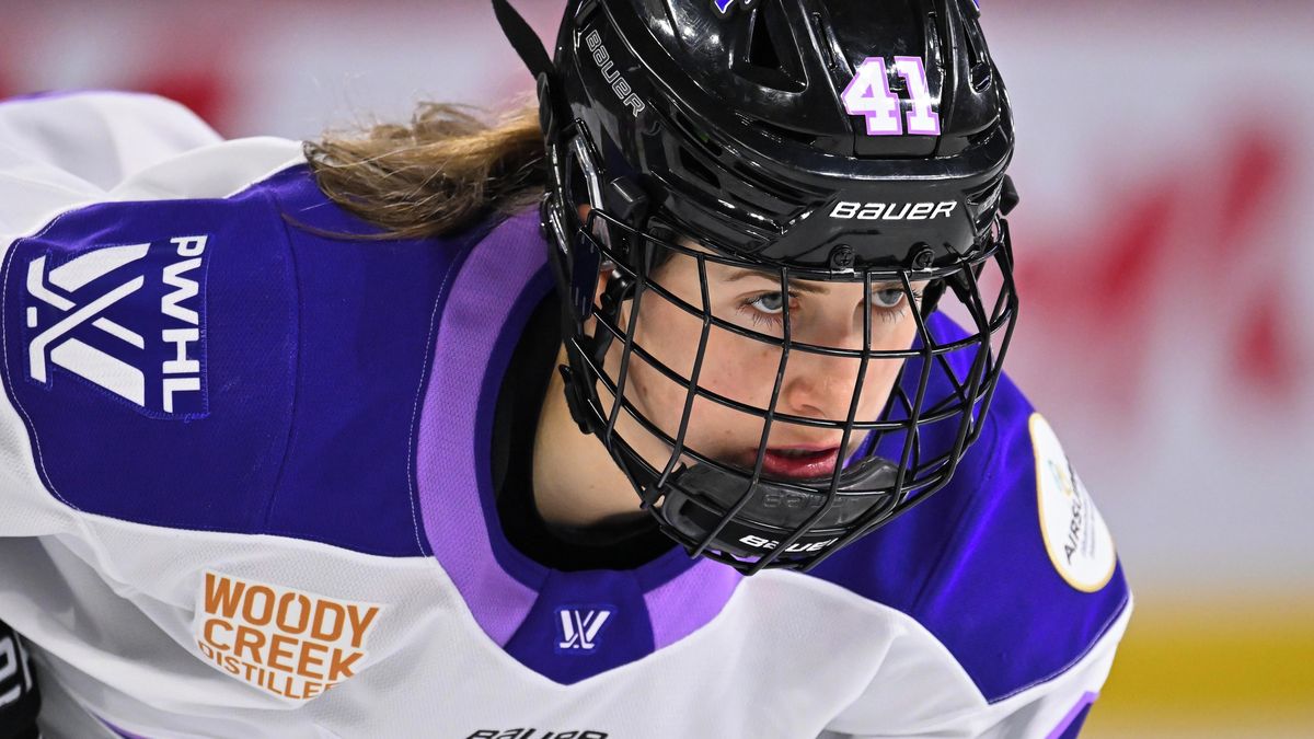Křížová v PWHL poprvé skórovala za NY Sirens, Neubauerová debutovala za Boston