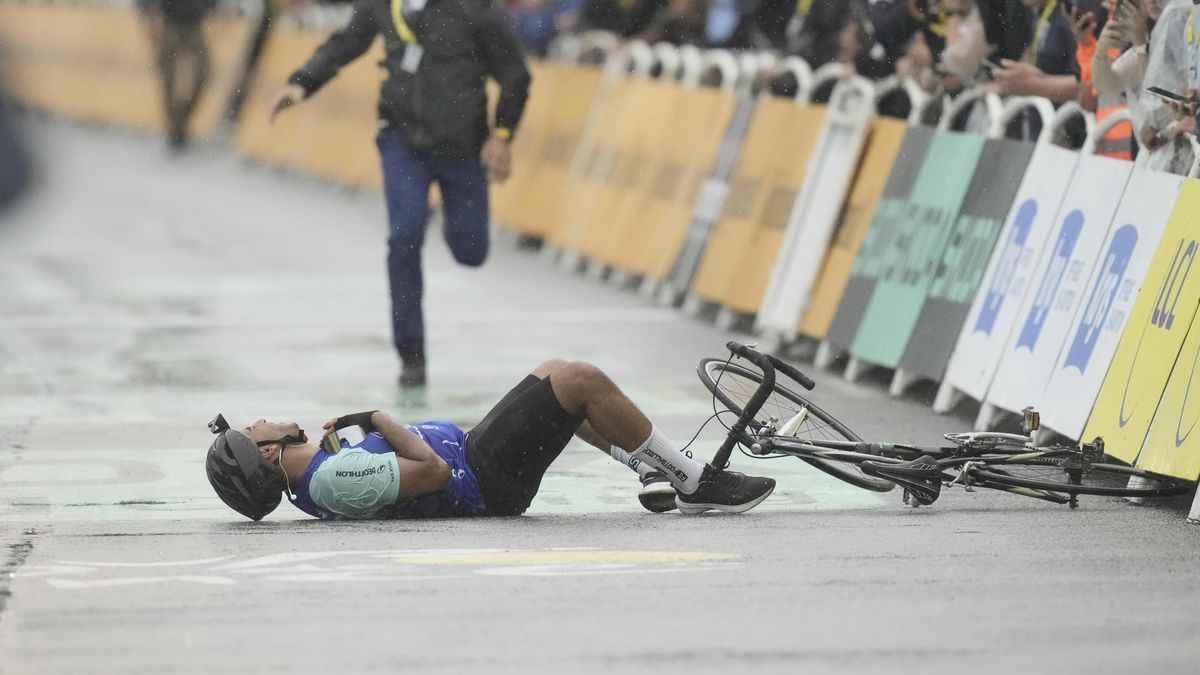 Za pokus projet cílem na Tour de France dostal muž osm měsíců podmíněně