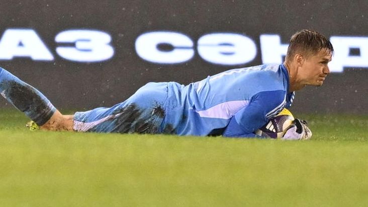 Rána pro Spartu. Původní léčba nezabrala, Vindahl musel na operaci