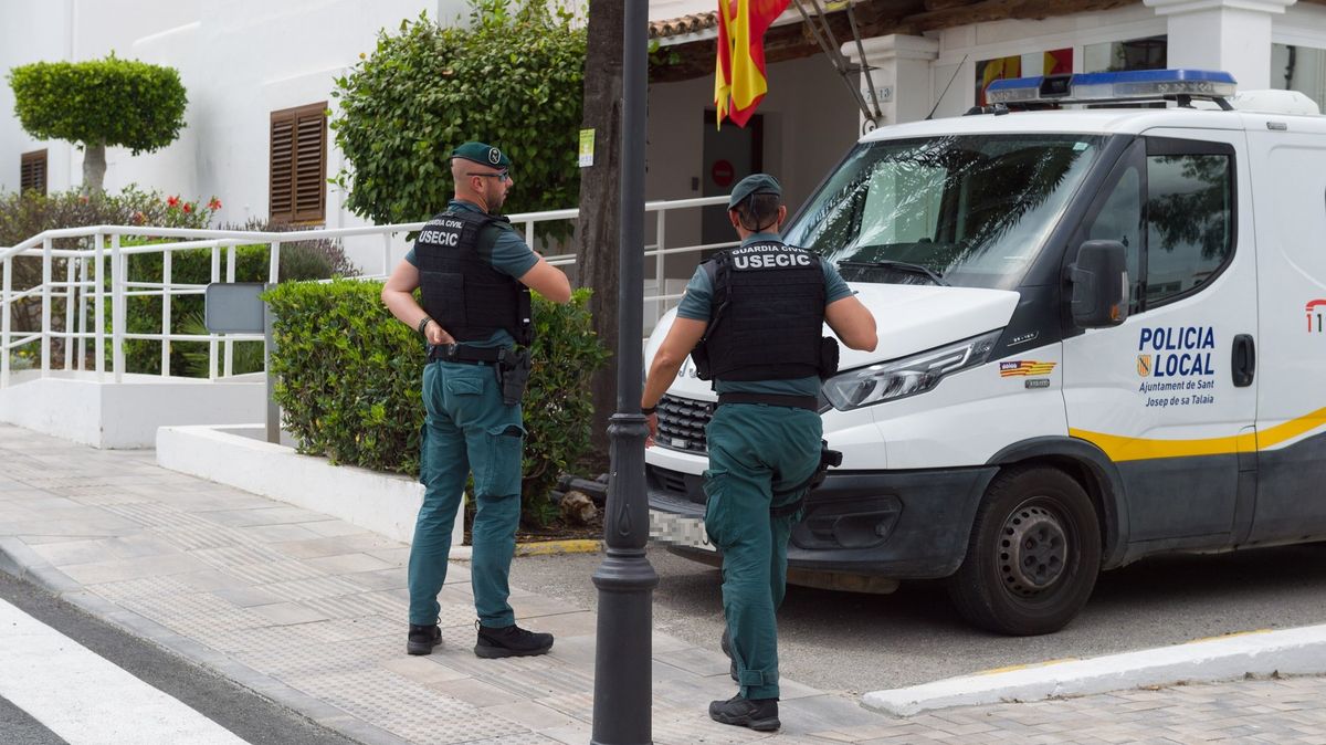 Po pádu z okna hotelu zemřel na Ibize devatenáctiletý hokejista. Jeho smrt vyšetřuje Občanská garda