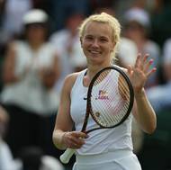 Vítězná radost Kateřiny Siniakové. V prvním kole Wimbledonu porazila světovou šestku. 
