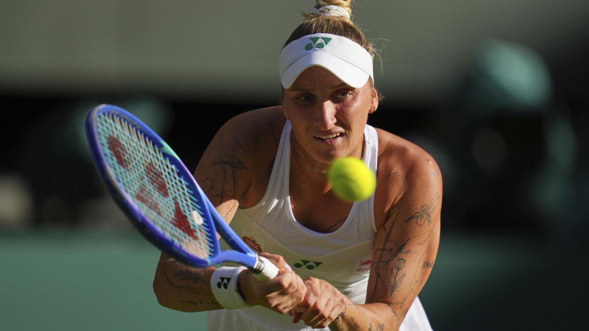 TENIS ONLINE: Vondroušová prohrála první set. Nosková urvala postup. Siniaková a Bouzková končí