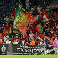 Památku Dioga Joty uctily i fotbalistky Španělska a Portugalska na ženském mistrovství Evropy. 