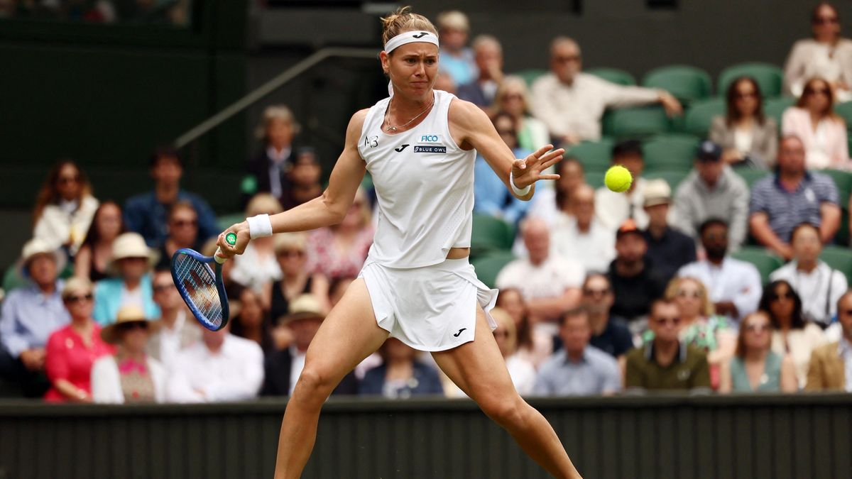 TENIS ONLINE:  Drama, první set se blíží k vrcholu, Bouzková úporně vzdoruje Sabalenkové. Vondroušovou čeká šlágr, v akci budou i Siniaková s Noskovou
