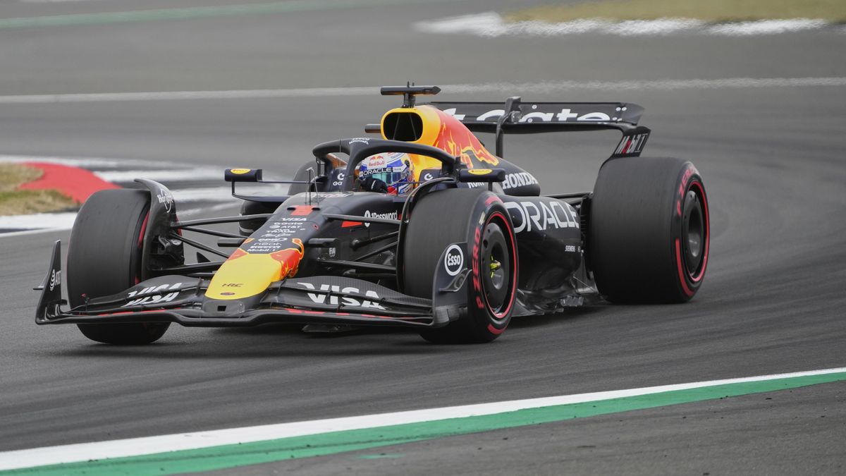 Kvalifikaci ve Velké Británii ovládl Verstappen, za sebou nechal favority z McLarenu