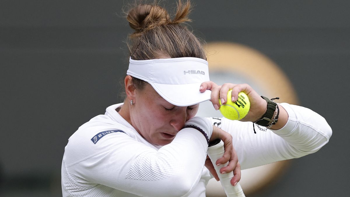 Krejčíková wimbledonský titul neobhájí, v dramatu podlehla americké hvězdě
