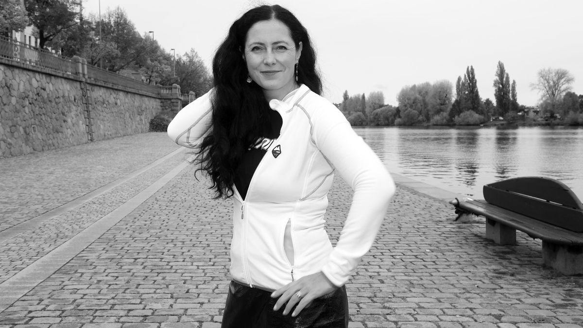 V Pákistánu zemřela horolezkyně Klára Kolouchová. Jako první Češka stanula na Mount Everestu