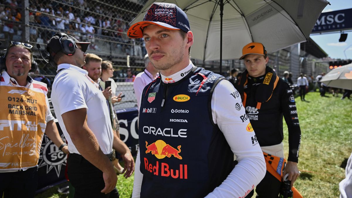 Blíží se přestupová bomba? Podle italského média souhlasí Verstappen s přestupem ke konkurenci