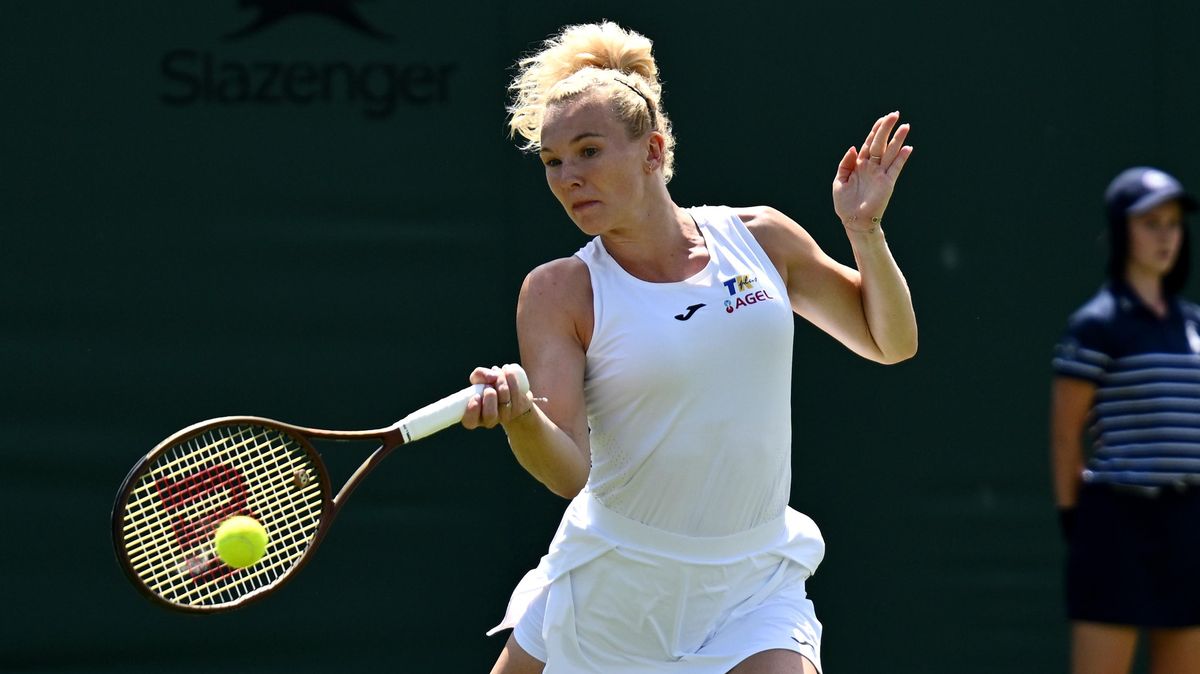 TENIS ONLINE: Siniaková se ve Wimbledonu dotáhla na Číňanku. Krejčíková prolomila podání talentované Filipínky