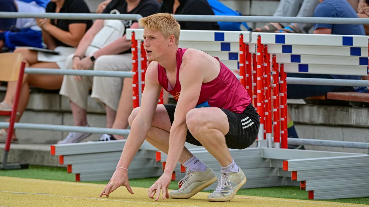 Jedna disciplína místo deseti. Český atletický talent čeká, až se mu sval přichytí ke kosti