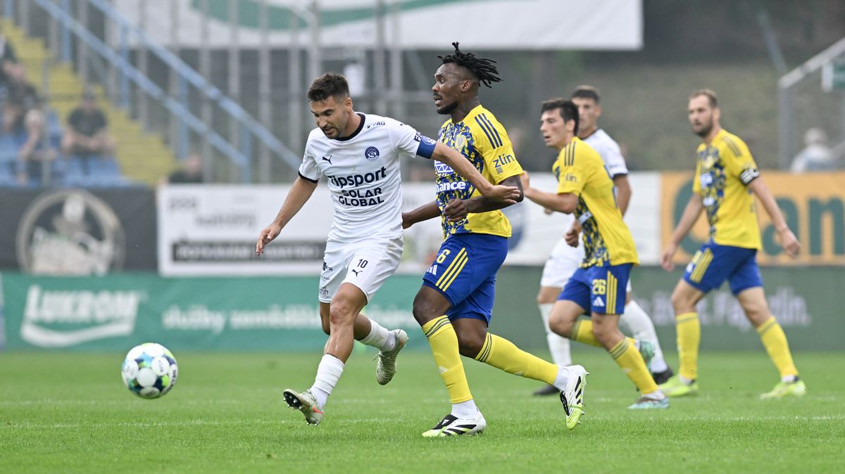 Slovácko díky vlastnímu gólu Zlína vybojovalo remízu