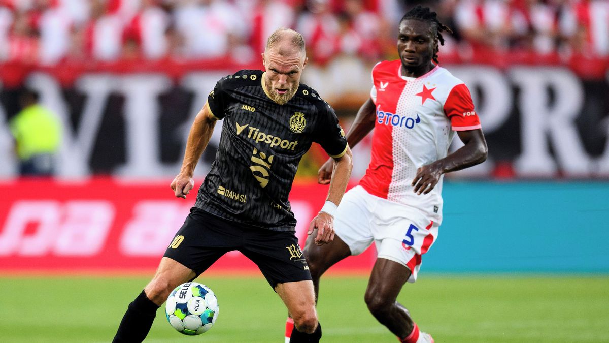 Tvrdá rána! Obránce Slavie Ogbu při tréninku s reprezentací před MS utrpěl vážné zranění