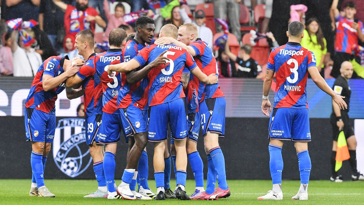 FOTBAL ONLINE: Plzeň udeřila před přestávkou! Hradec srovnal