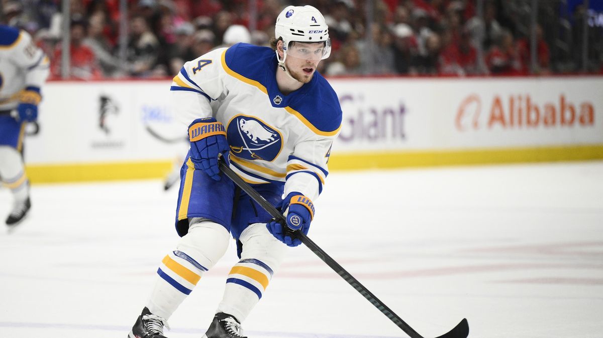 Vítěz Stanley Cupu Byram podepsal dvouletou smlouvu s Buffalem a vyhnul se arbitráži