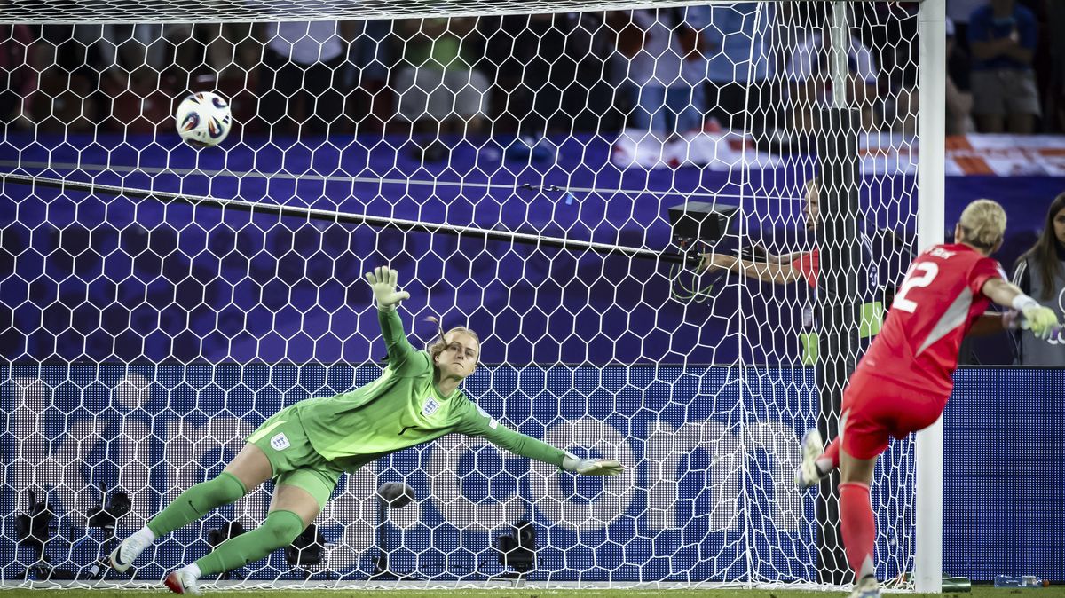 Šílený rozstřel, fotbalistky zahodily devět penalt. Nesmyslné drama, píší Švédové