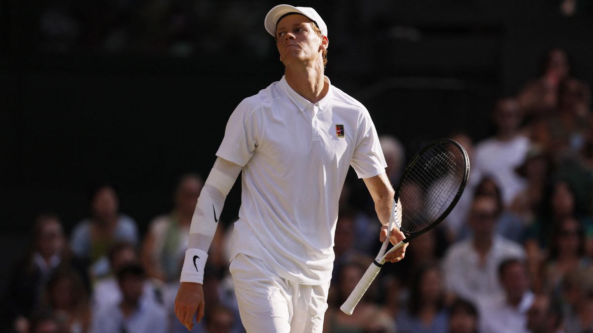 Sinnera ve finále Wimbledonu vyrušil korek ze šampaňského