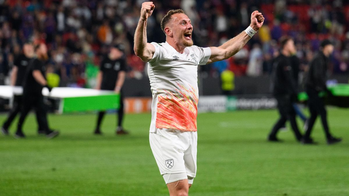 Coufal posílí Hoffenheim, podepsal roční smlouvu