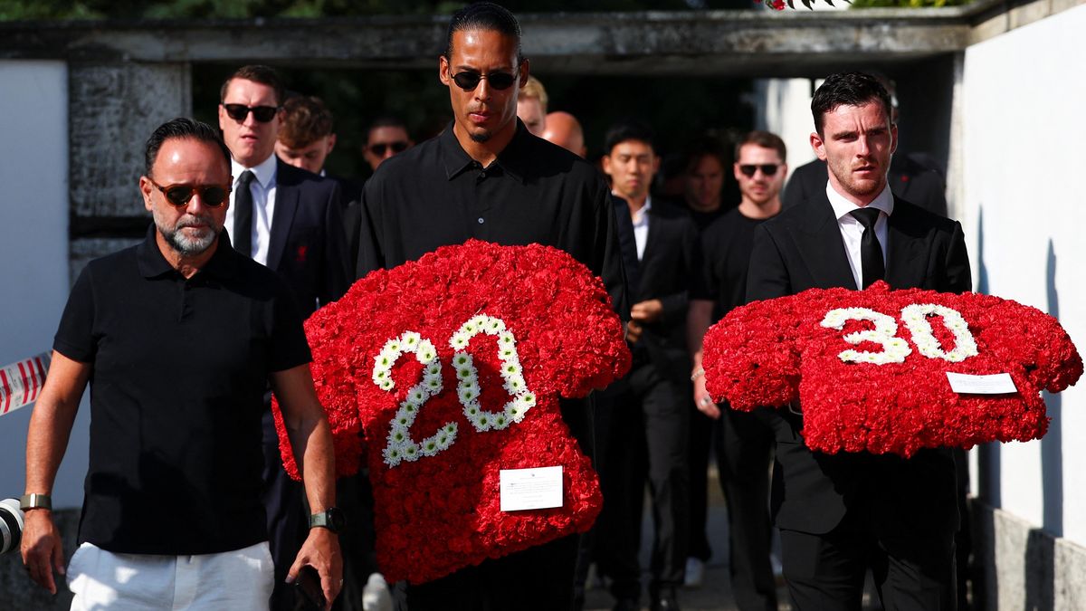 Na Jotův pohřeb dorazili spoluhráči z Liverpoolu i portugalské reprezentace