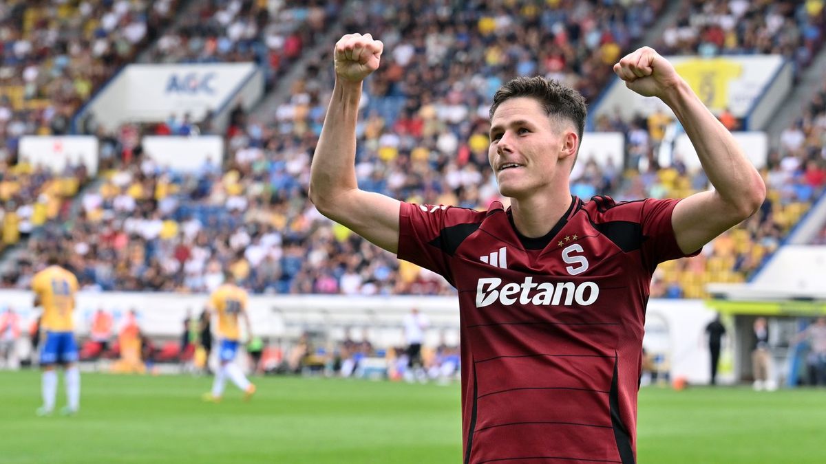 Vitík je pro český fotbal daleko výraznější než Diouf, hodnotí expert