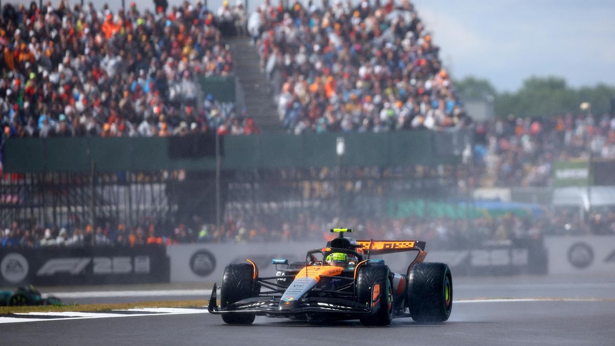 Britské počasí nejlépe zvládl Norris. Hülkenberg si dojel pro první podium v kariéře