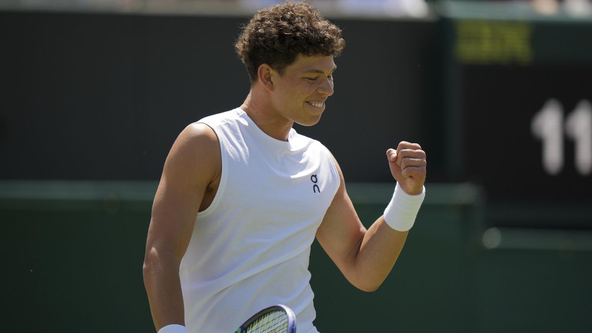 Bleskový proces. Američan stvrdil postup na Wimbledonu za minutu
