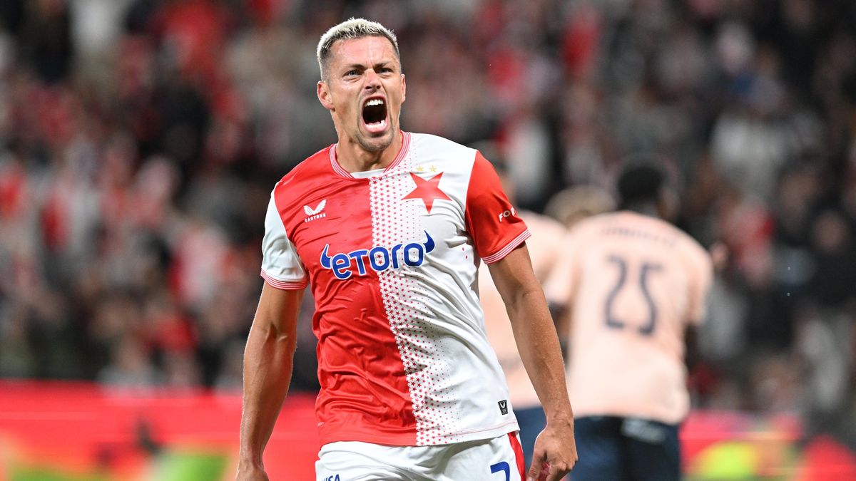 FOTBAL ONLINE: Slavia po obrovském tlaku skóruje a jde do vedení. Na třetí pokus už doma Plzeň zvítězila