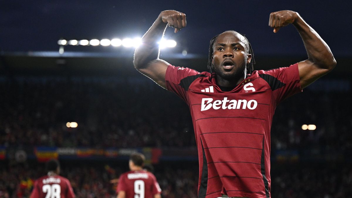 Sparta předvedla v malém derby s Duklou otočku. Baník i Hradec poprvé zvítězily