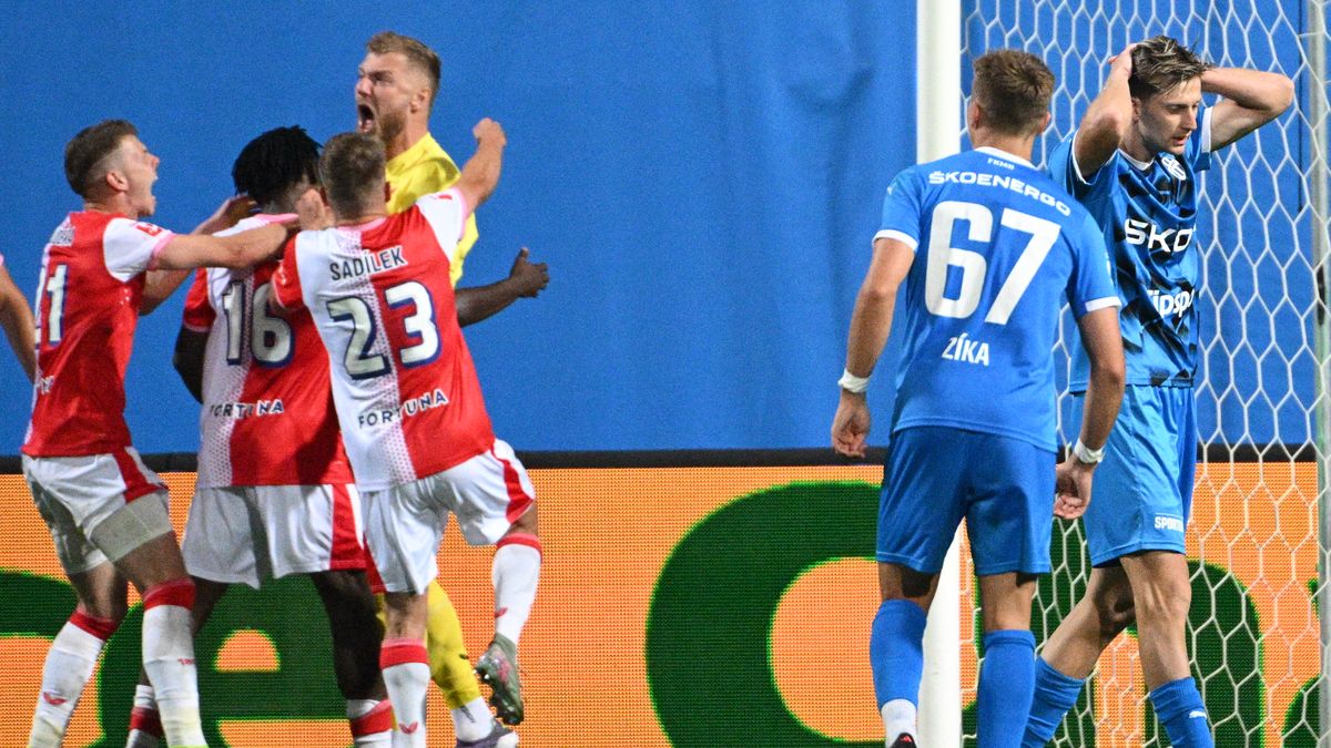 Nepřehledné dění kolem penalty proti Slavii. Vše vysvětlil až rozhodčí