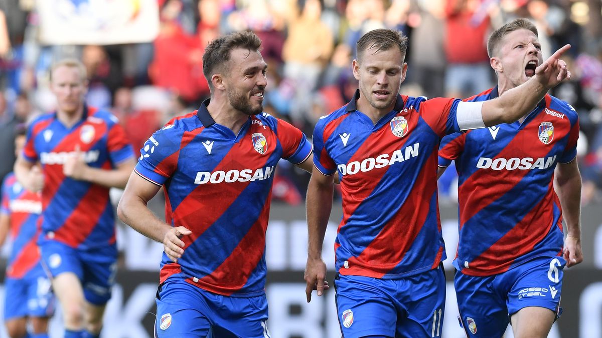 FOTBAL ONLINE: Na třetí pokus už doma Plzeň zvítězila. Slavia hostí oblíbeného soupeře