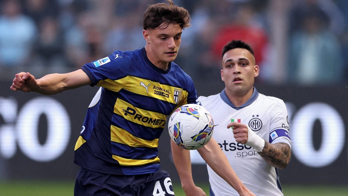 Liverpool dá přes 700 milionů korun za osmnáctiletého obránce Parmy