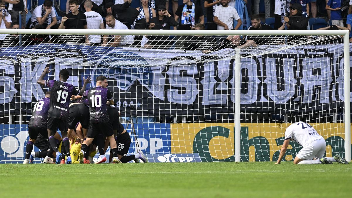 Proti Slavii jsme si zasloužili bod, litoval smolný hrdina. Mdlou ofenzivu Slovácka řeší i vedení