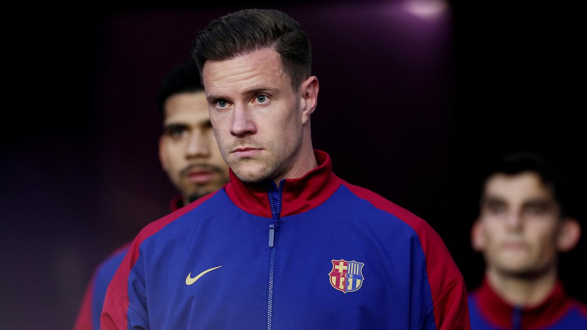 Bizár kolem kapitána Barcelony. Veterán po dni dostal pásku zpět