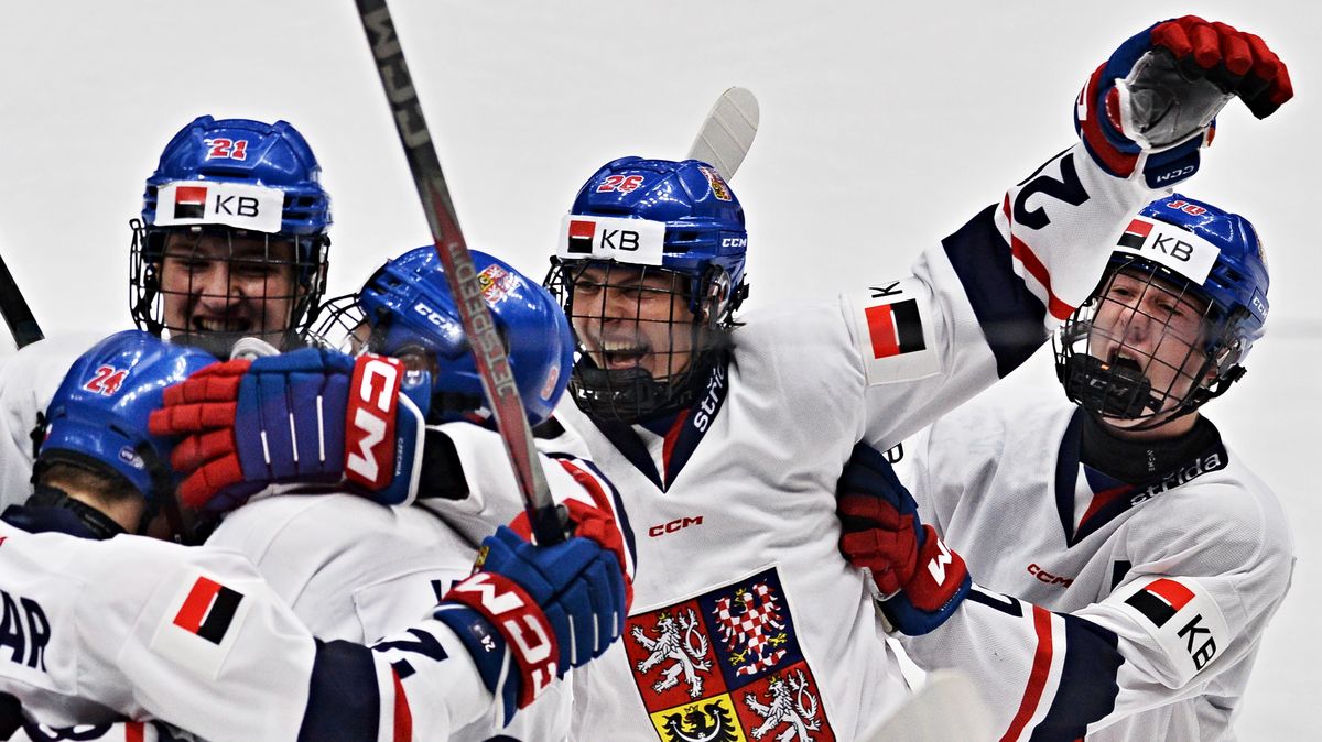 Hlinka Gretzky Cupの初めに18人がスイスを走りました。わずか15歳のディフェンダーが輝いています