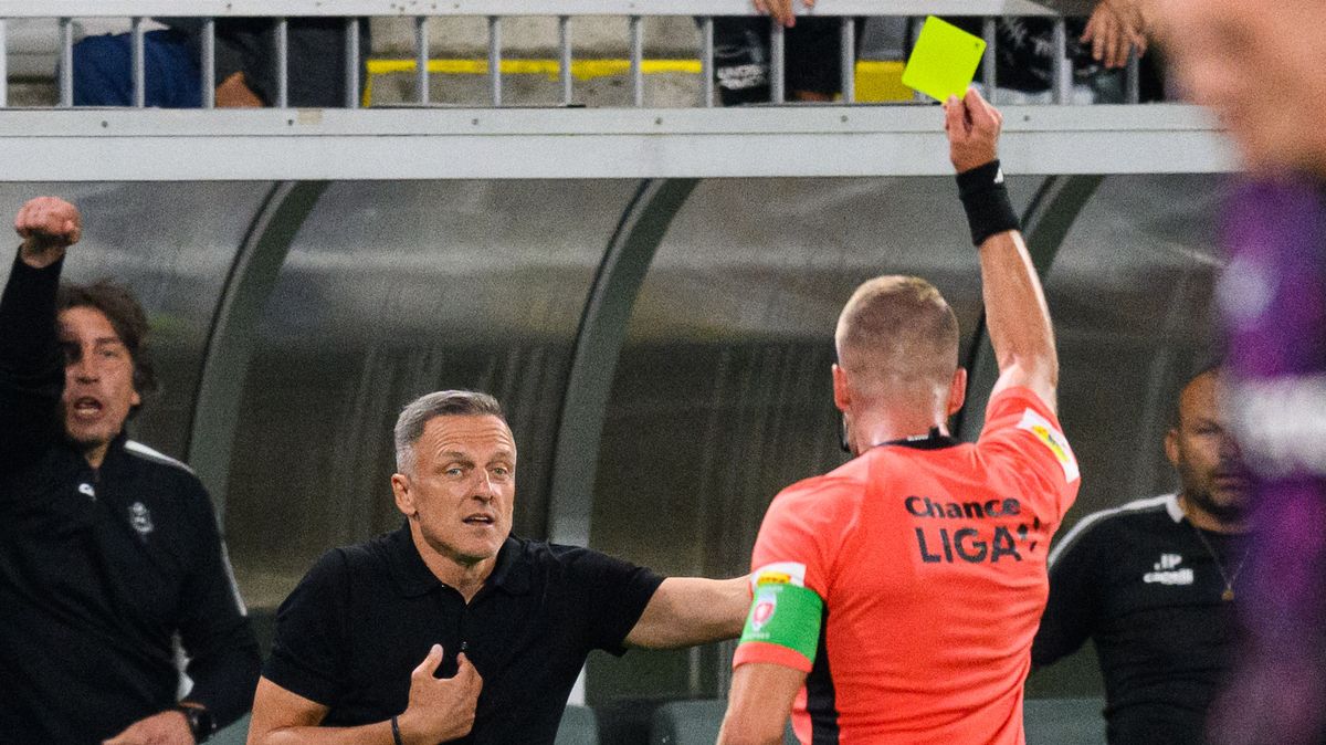 Faul Slavie za červenou kartu? Jiné řešení to přeci nemá, tvrdí Kozel