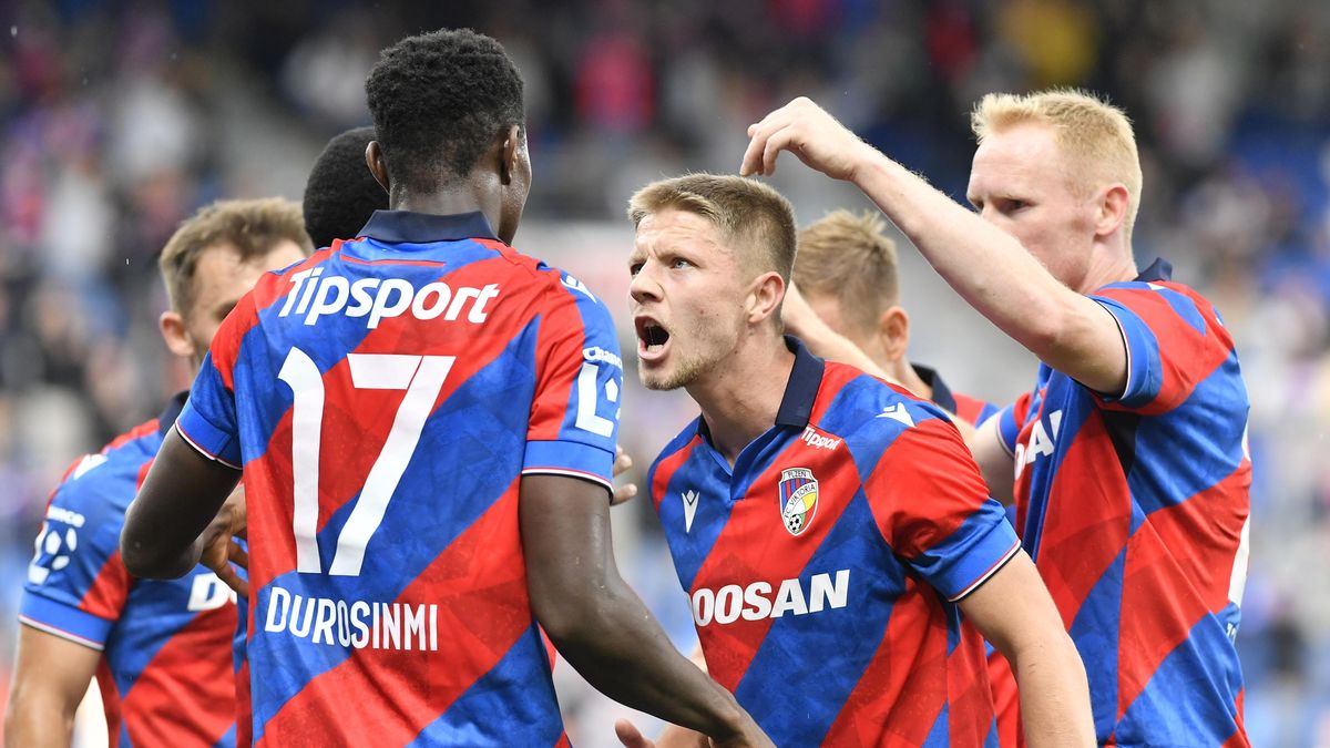 FOTBAL ONLINE: Na třetí pokus už doma Plzeň zvítězila. Slavia hostí oblíbeného soupeře