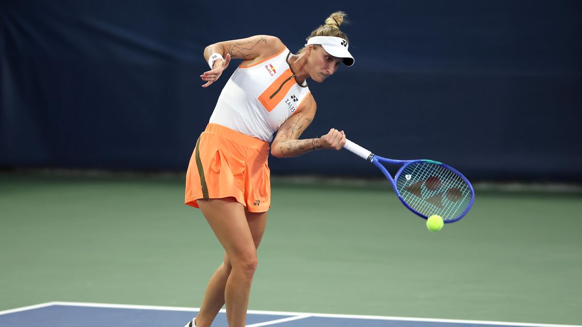 První Češka v akci. Vondroušová jde v Melbourne po zranění proti Američance