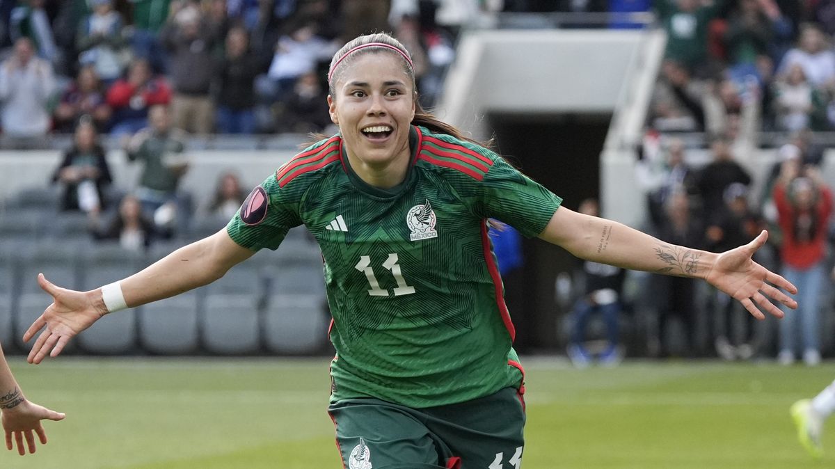 Rekordní suma dělá z Mexičanky nejdražší fotbalistku světa