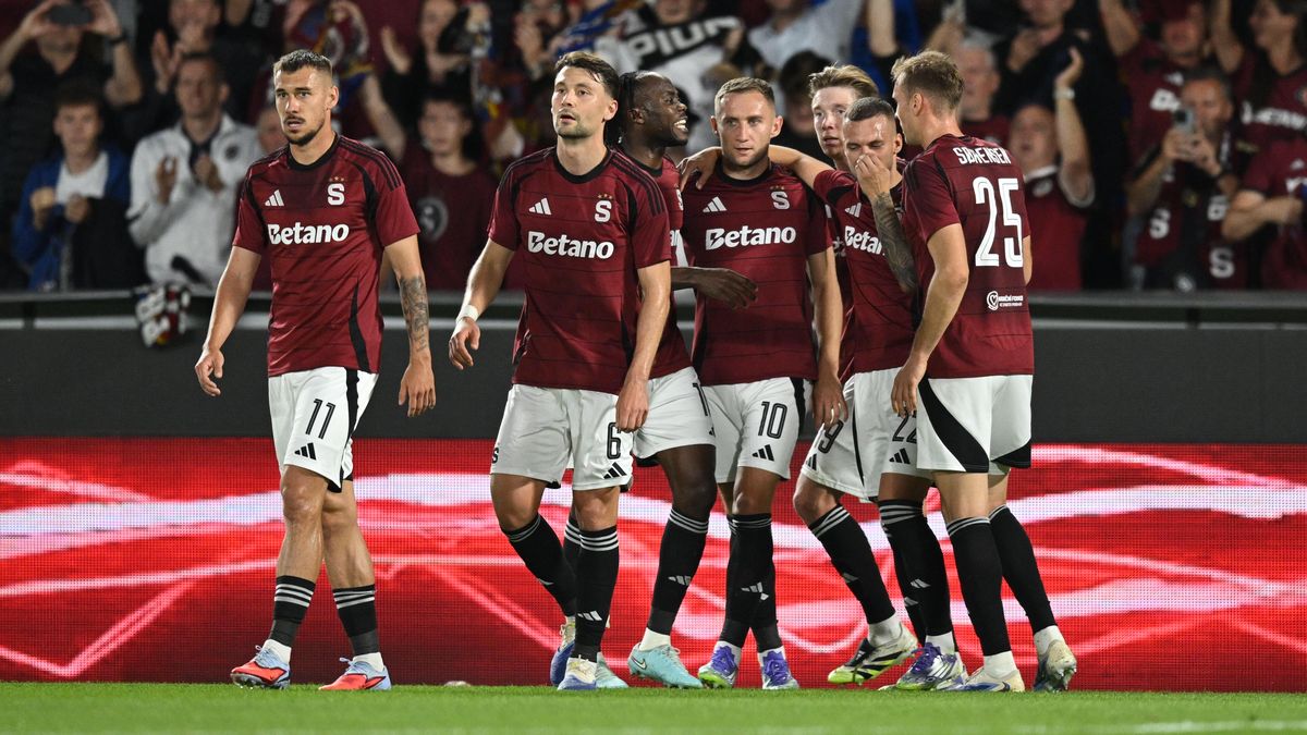 FOTBAL ONLINE: Euforie na Letné, Sparta se trefila! Baník pod tlakem rychle inkasoval