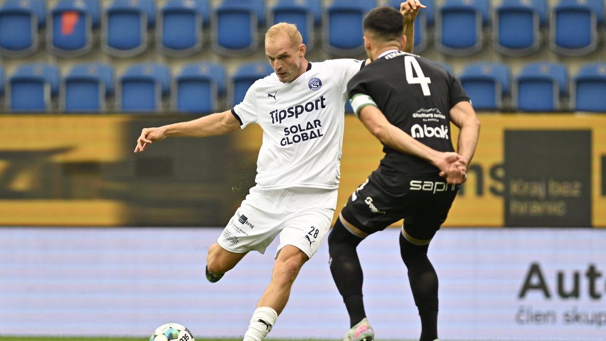 Slovácko vyhlíží dvě akvizice, zklamaní fanoušci se chtějí setkat s vedením. Vnímáme, že je třeba posílit, řekl kouč