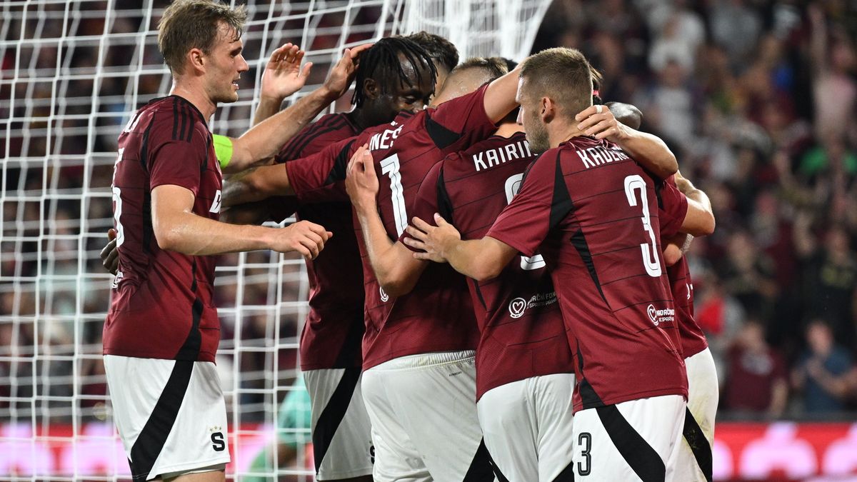 Počáteční šok, pak velký obrat. Sparta si veze do Arménie pohodlný náskok  