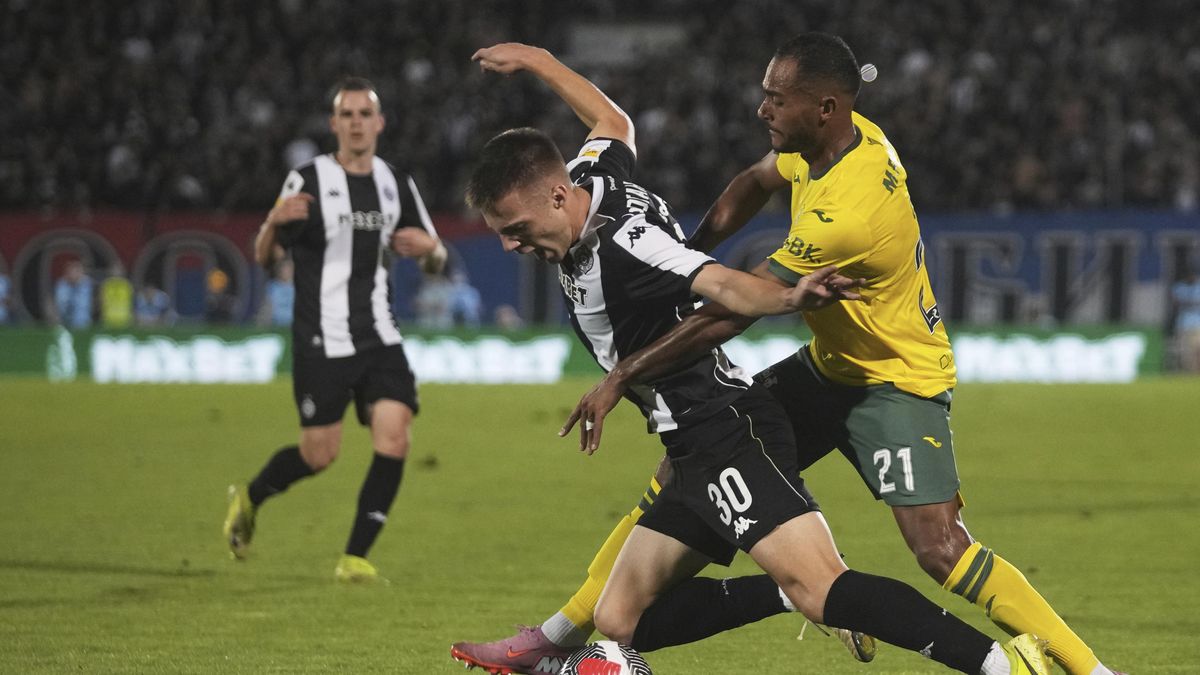 UEFA potrestala Partizan Bělehrad za fanoušky pokutou a uzavřením stadionu