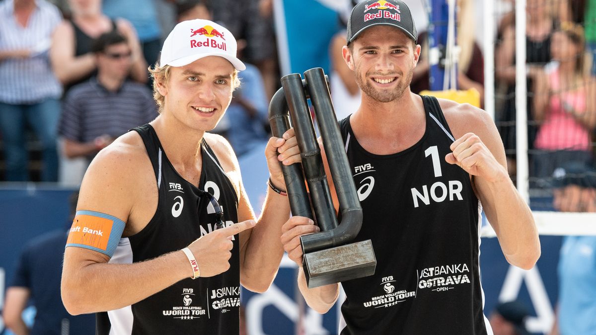 Beachvolejbalovými mistry Evropy jsou již popáté Norové Mol se Sörumem