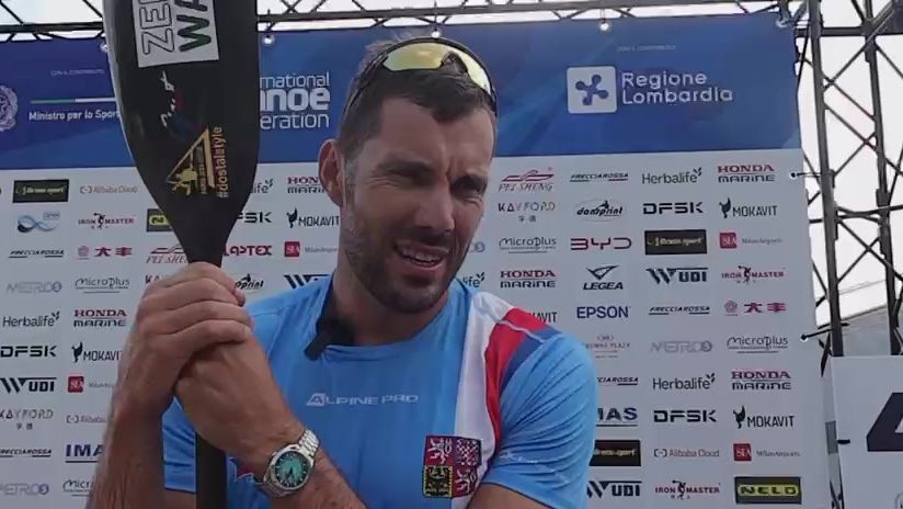 Josef Dostál po úspěšně zvládnuté rozjížďce na 500 m na mistrovství světa | Stream